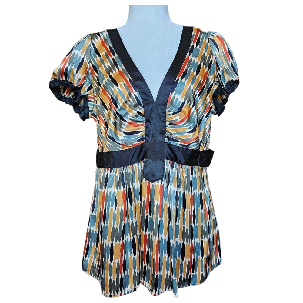 Studio M multicolor and black silk top V-neck rushed front short sleeve size L